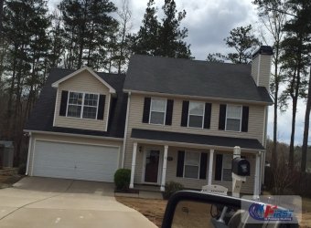 Clean shingle roof after roof cleaning